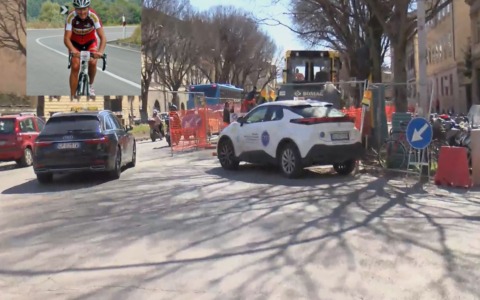 Tragedia in viale Gramsci a Firenze: ciclista muore dopo l’impatto con un mezzo pesante