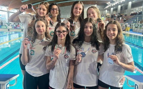 Nuoto, la Rari Nantes Florentia fa il bia a Riccione