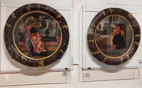 Nella Pinacoteca di San Gimignano tornano esposti due tondi di Filippino Lippi