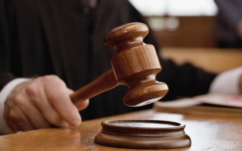 Montecatini, violenza sessuale nello studio: quattro le vittime dell’osteopata