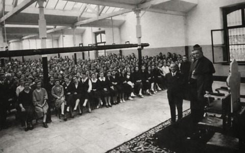 Il ritorno della tradizione delle “messe nelle fabbriche” di Prato