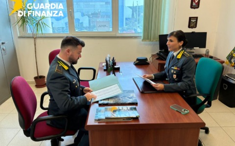 Furbetti del fisco incastrati dalla Finanza: sequestrati case e auto di lusso. Denunciato imprenditore di Cecina