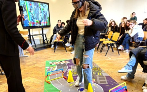 Giovani e sicurezza, a Sansepolcro la “lezione” dei Carabinieri tra prove e simulazioni