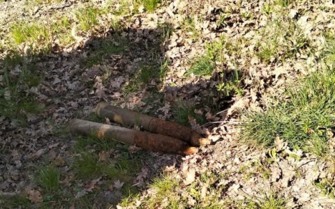 Ordigni bellici rimossi, riaperta via della Fattoria a Vaiano. Si tratta di quattro proiettili di cannone da 75 millimetri