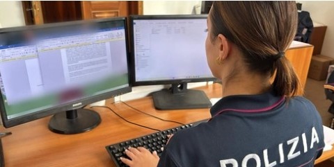 Pedopornografia online: vasta operazione della Polizia Postale, tre arresti in tutta Italia. Perquisizioni anche a Firenze e Massa