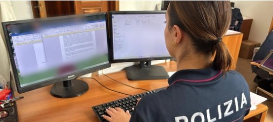 Pedopornografia online: vasta operazione della Polizia Postale, tre arresti in tutta Italia. Perquisizioni anche a Firenze e Massa