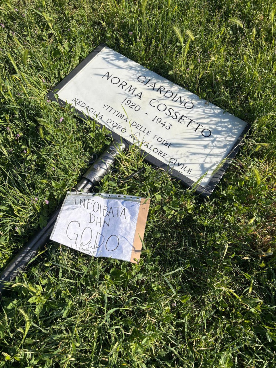 Liberazione, vandalizzata la targa dedicata a Norma Cossetto