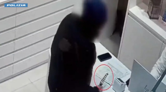 Cinque rapine in meno di un mese, arrestato 34enne