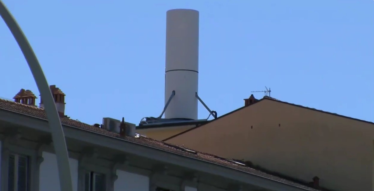 Scontro Comune Soprintendenza sull’antenna-cilindro che oscura il Duomo