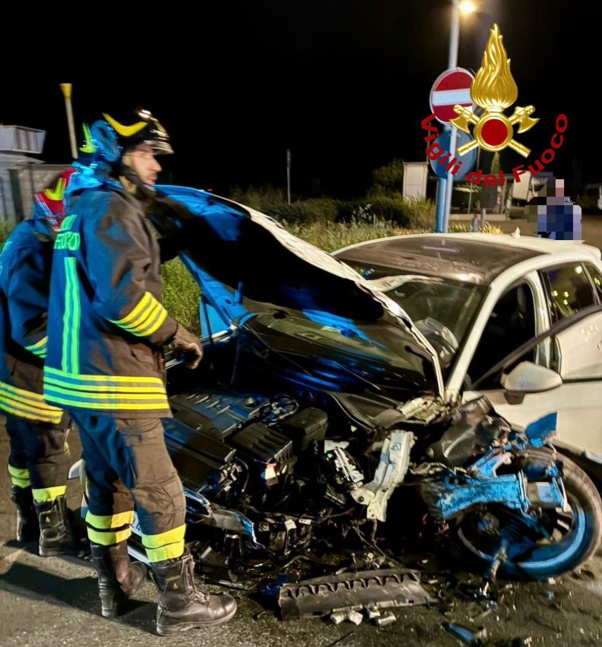 Scontro fra due auto in via Valdera Sud: due feriti