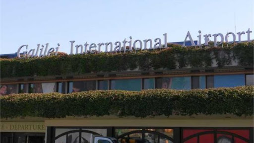 Toscana, allarme carburante per gli aeroporti: a Pisa salta il servizio per due operatori