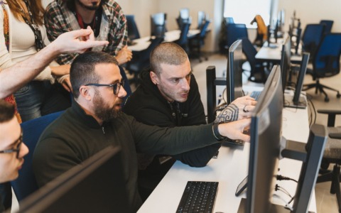 Scuola di coding gratuita, aperte le iscrizioni