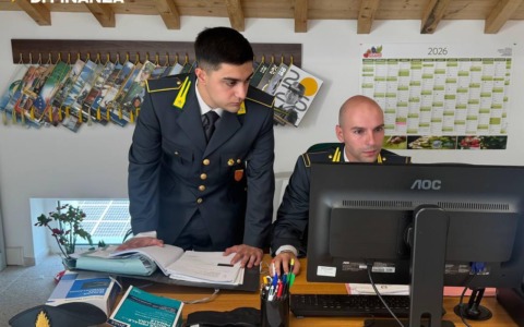 Bancarotta fraudolenta, 12 indagati e sequestro per 4,7 milioni di euro