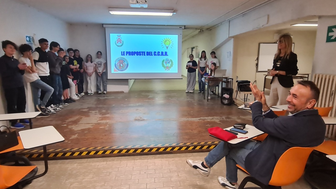 Il Consiglio Comunale dei ragazzi dal Sindaco