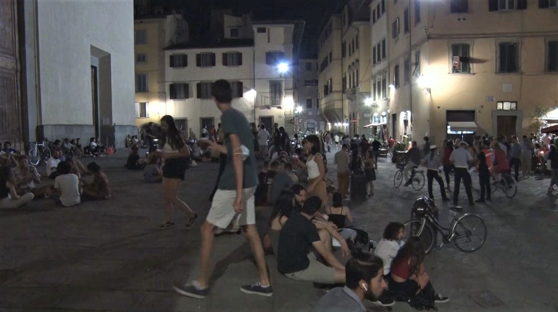 Firenze, mala movida in Oltrarno: protestano i residenti di via Sant’Agostino