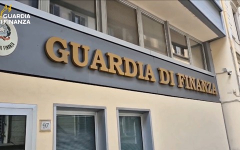 Siena, maxi-sequestro a presunto esponente della ‘ndrangheta