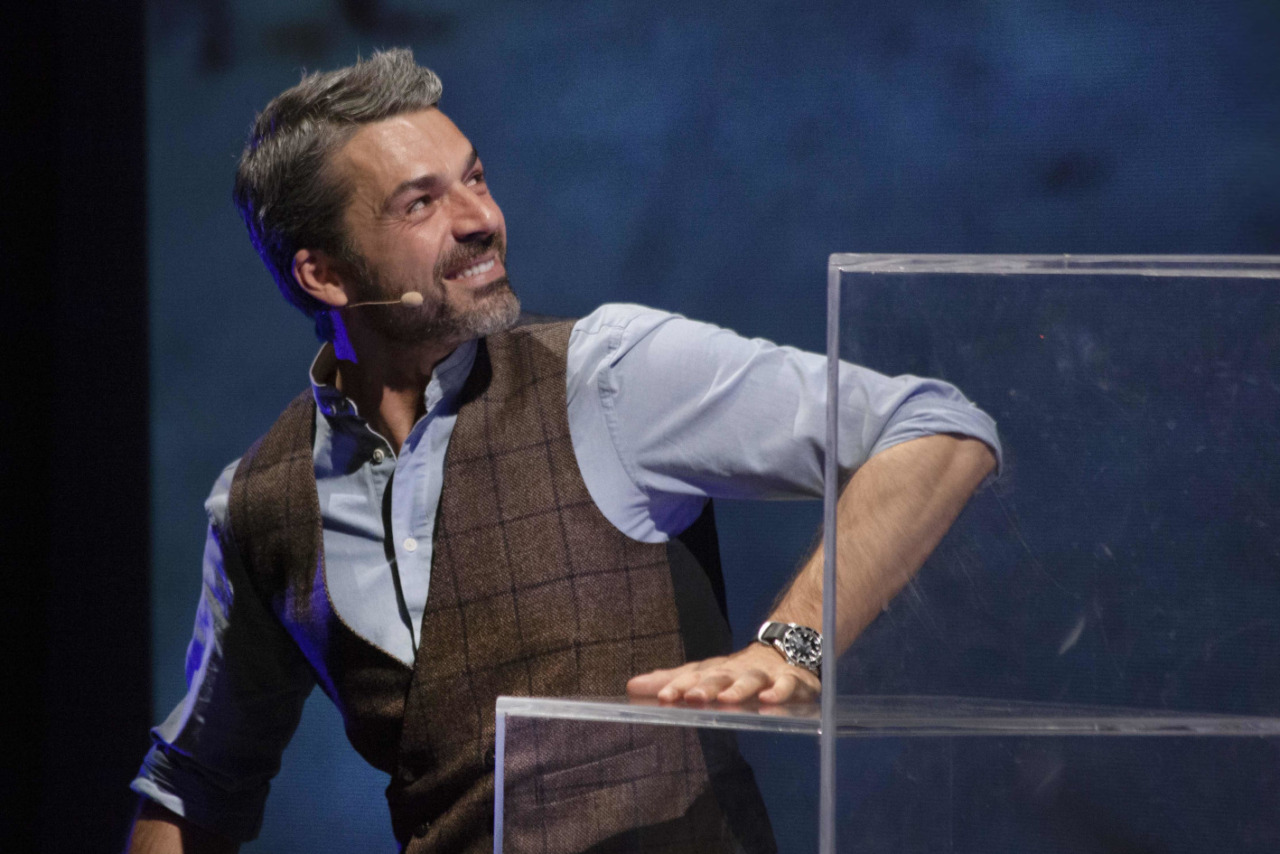 Luca Argentero racconta gli eroi dei giorni nostri