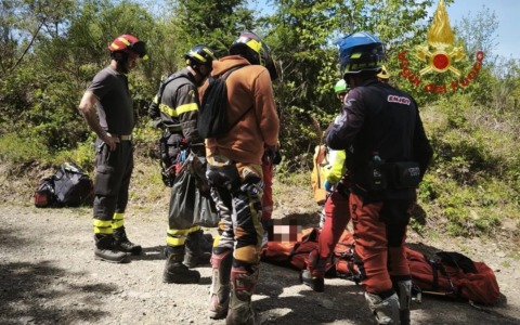 Bibbiena, cade dalla moto durante un’escursione: frattura ad una spalla