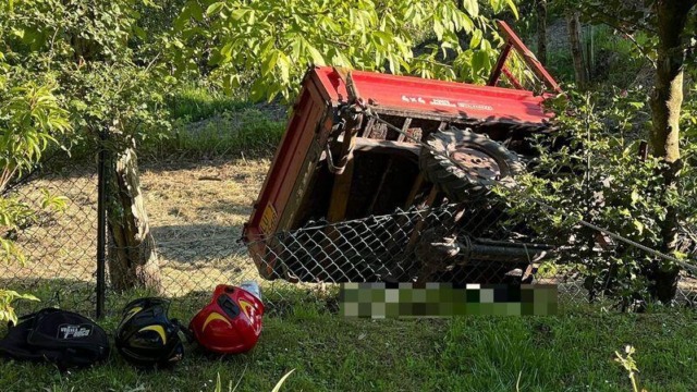 Schiacciato dal trattore, muore 90enne