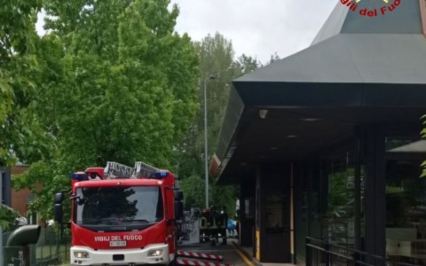 Incidente sul lavoro, operaio si ferisce a una gamba