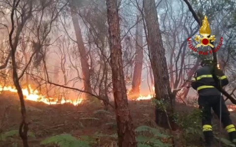 Incendio sul Monte Faeta, indagati due operai