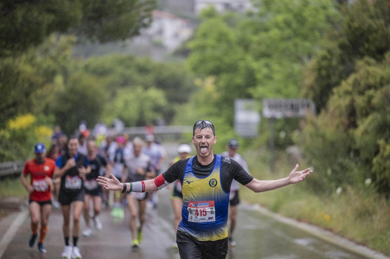 Maratona dell’Elba, 2 mila runner alla decima edizione