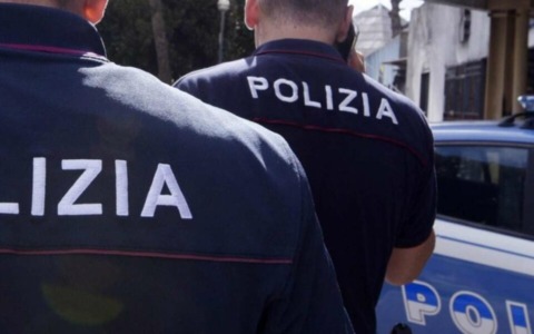 Pisa, furto da oltre 3mila euro sventato da due agenti fuori servizio