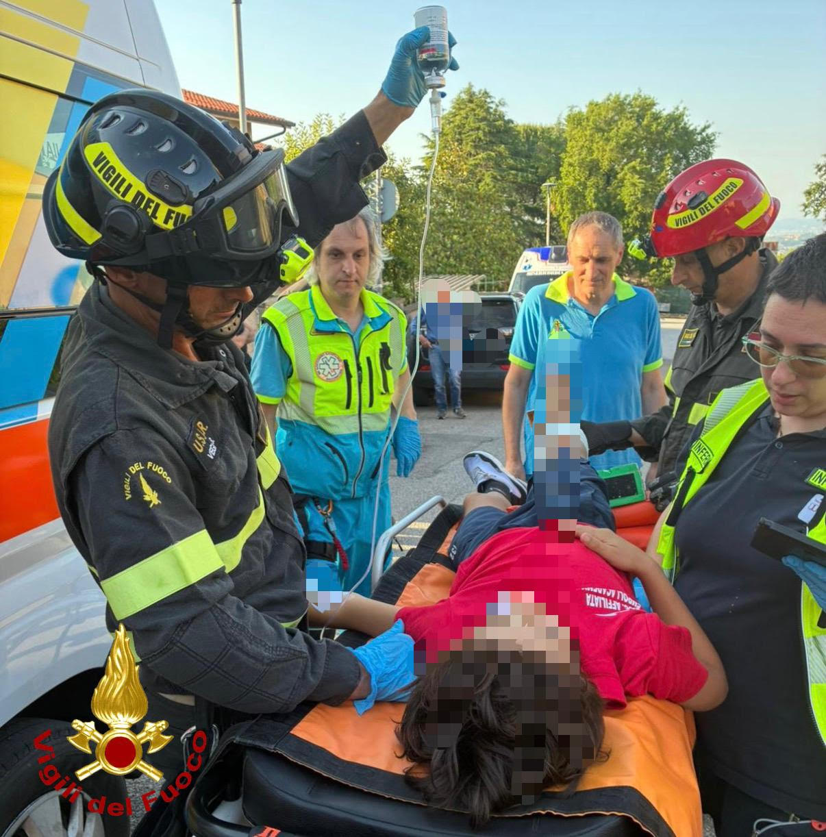Trafitto al polpaccio con una lancia da ringhiera