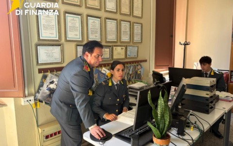 Guai con il erario, sequestrati terreni di pregio in Versilia