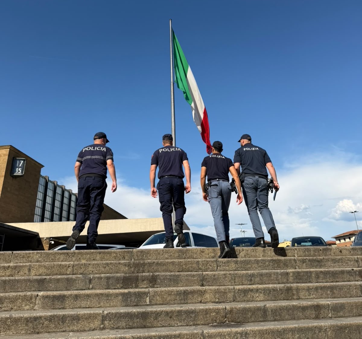 Polizia albanese a pattugliare le strade di Firenze