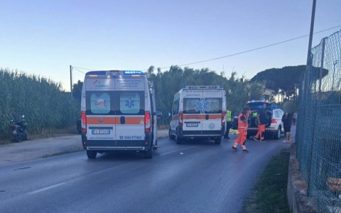 Frontale auto scooter, muoiono due ragazzi