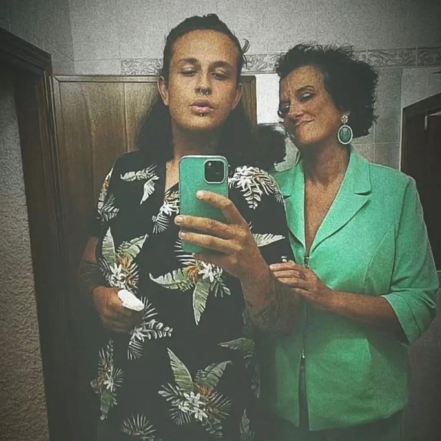 Ucciso perché gay, sui social sfoghi e tormenti e il legame con la madre – VIDEO