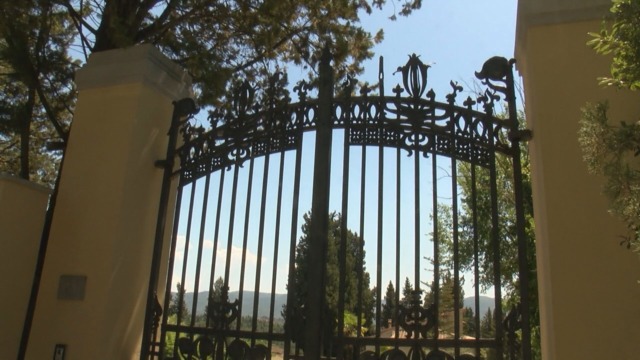 Rapina in villa sulle colline fiorentine, imprenditrice minacciata con una pistola – VIDEO E INTERVISTA