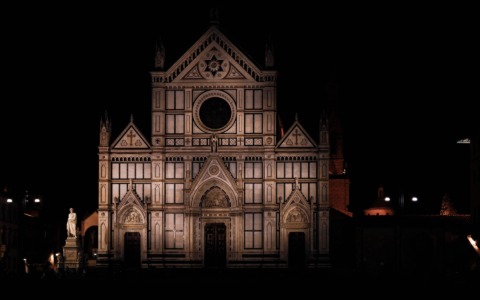 Pugni in piazza Santa Croce