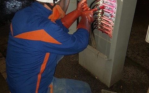Firenze, doppio blackout nella notte: via la corrente tra Piazzale Michelangelo e zona Cascine