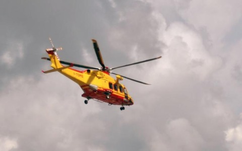 Cecina, donna investita in bici da un’auto: è gravissima