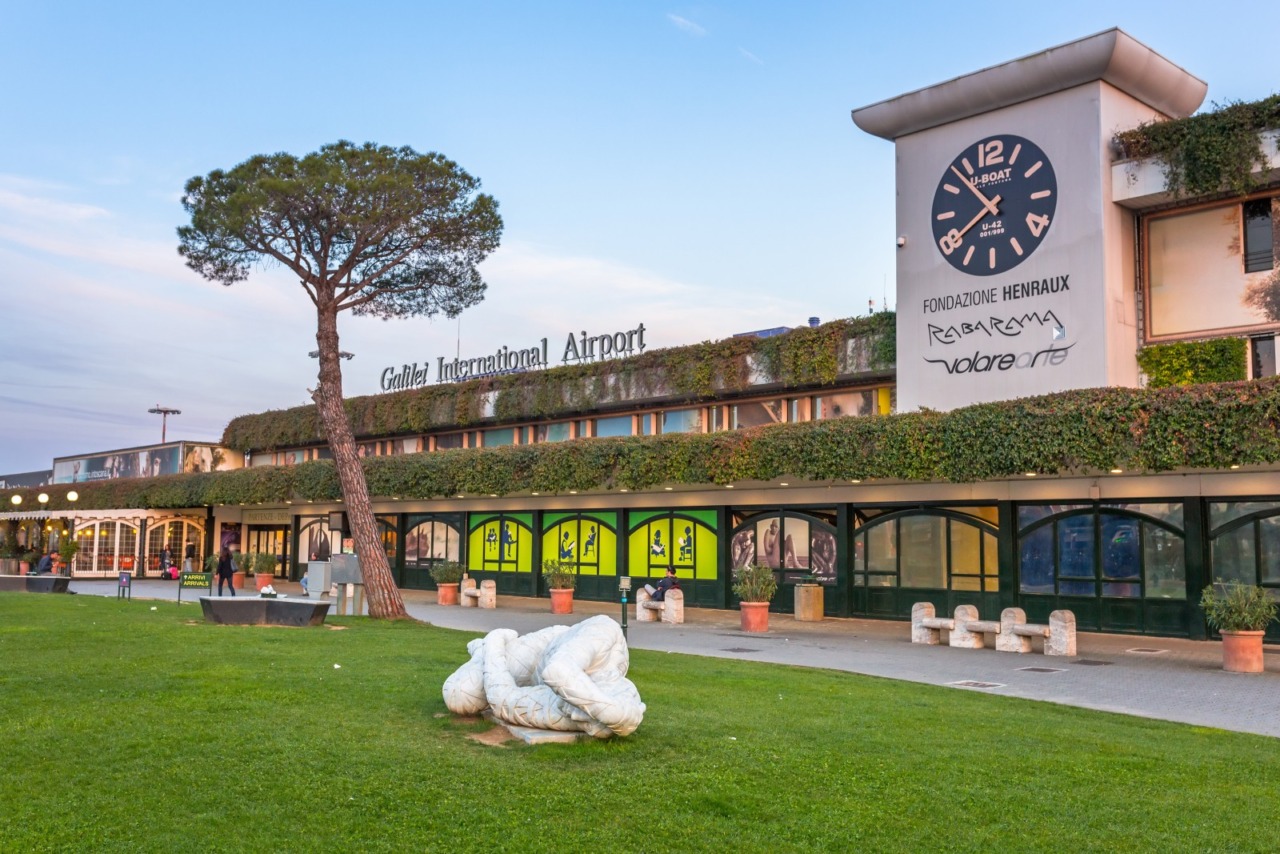 Riparato un avvallamento, riapre pista all’aeroporto di Pisa