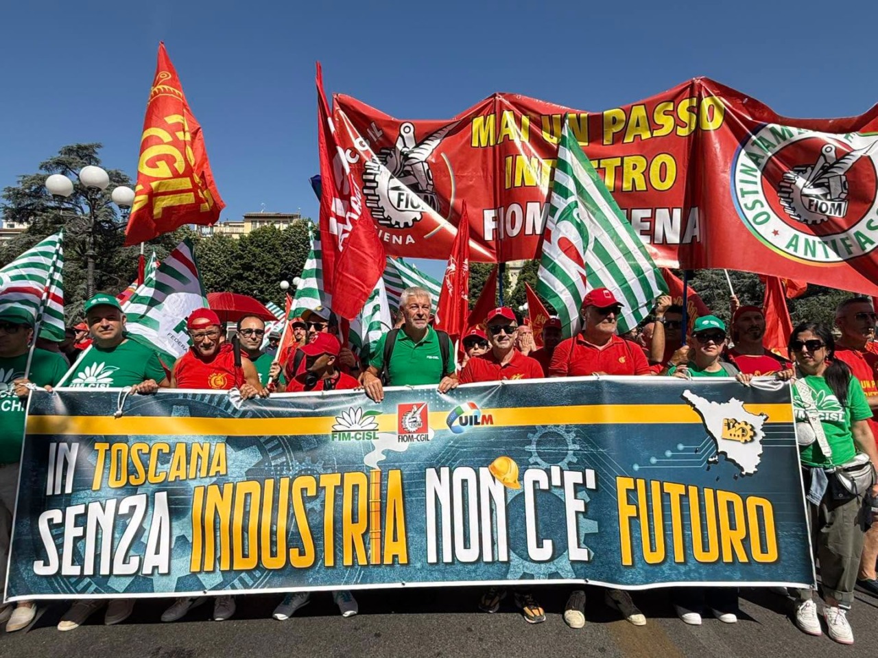 Sciopero dell’industria, la Toscana si ferma: in 5 mila in corteo. Ampia l’adesione