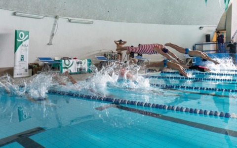 I lavori in piscina rendono impossibile la maratona di nuoto:  nasce così “Un Tuffo per Aisla Firenze – virtual edition”