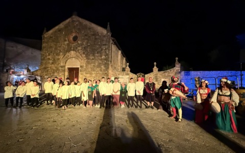 Monteriggioni: il Banchetto Medievale inaugura la XXXIII edizione tra successi e grandi ospiti