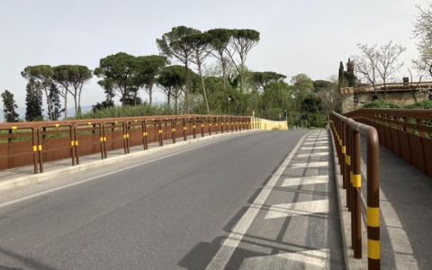 Stop alla circolazione sul ponte al molino