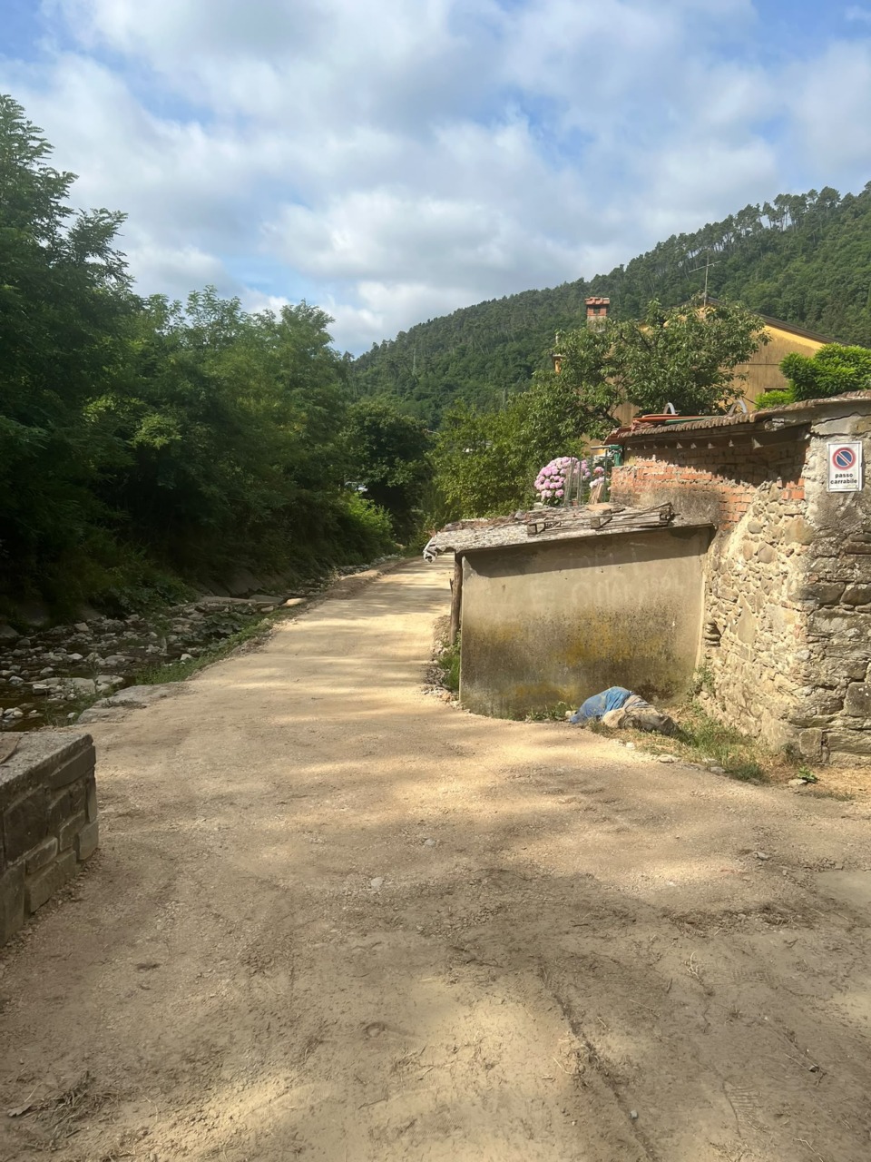 Ponte chiuso, aperta la corsia di emergenza per i residenti di Carmignanello