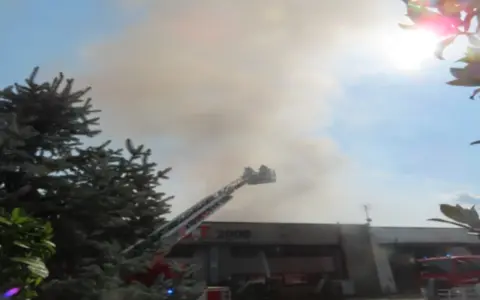 Nube sprigionata dall’incendio all’orditura, il comunicato di Arpat