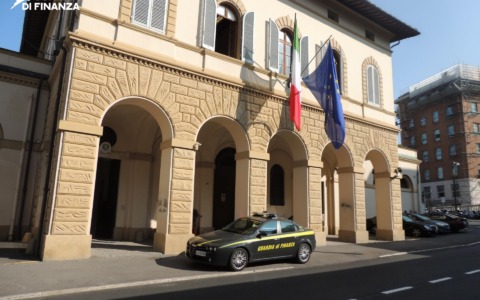 Bonus facciate, fatture per 1,1 milioni: sequestrati 438mila euro a Siena