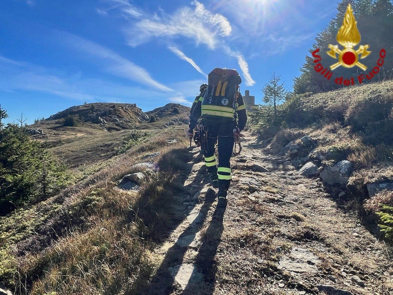Malore durante una camminata con amici, muore 87enne