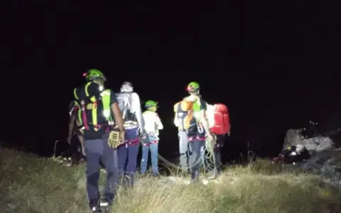 Escursionista perde l’orientamento, soccorso nella notte