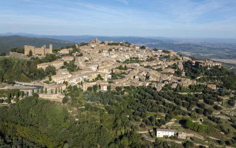 Nuovo parcheggio al cimitero del Renaio
