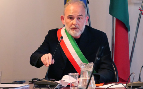 Minacce al segretario comunale, solidarietà dal Sindaco