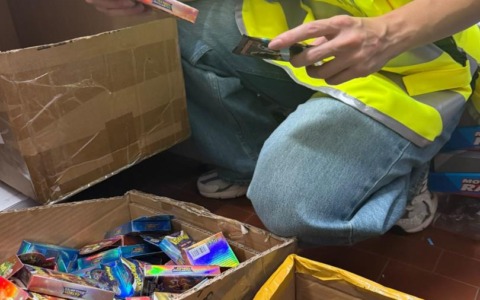 Maxi sequestro di articoli contraffatti e pericolosi per i minori