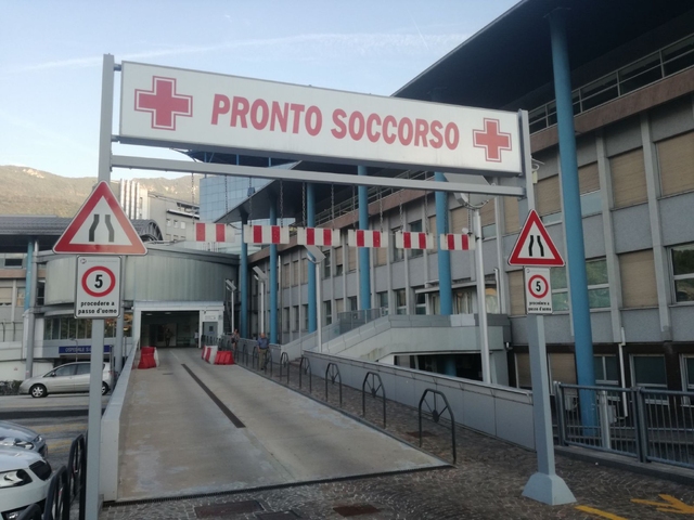 Livorno, 37enne muore in ospedale dopo un malore in mare